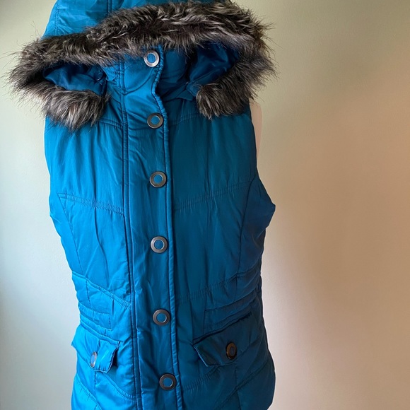New York & Co. Quilted Vest with Removable Hood - Picture 2 of 7